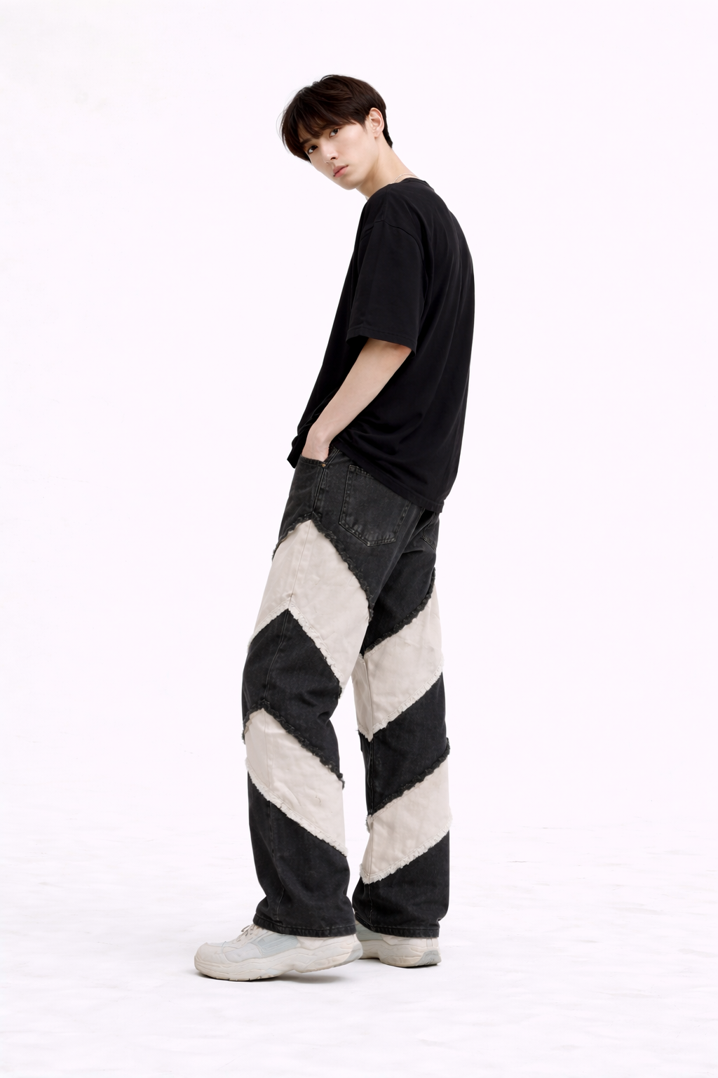 Urban Contrast Wide-Leg Jeans